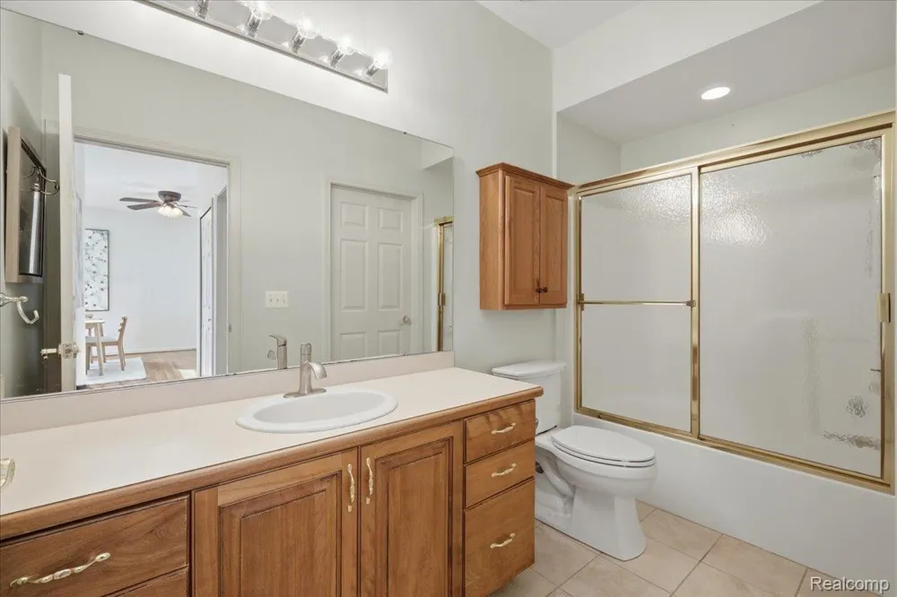 4282 Elden Place Waterford Charter Township, MI 48329