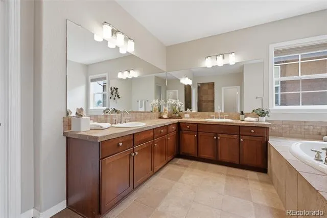 10914 Valleybrook Circle Littleton, CO 80130