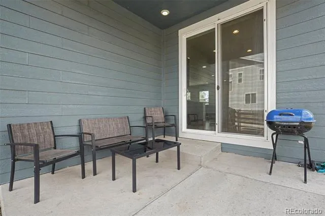 17227 Parkside Drive Commerce City, CO 80022