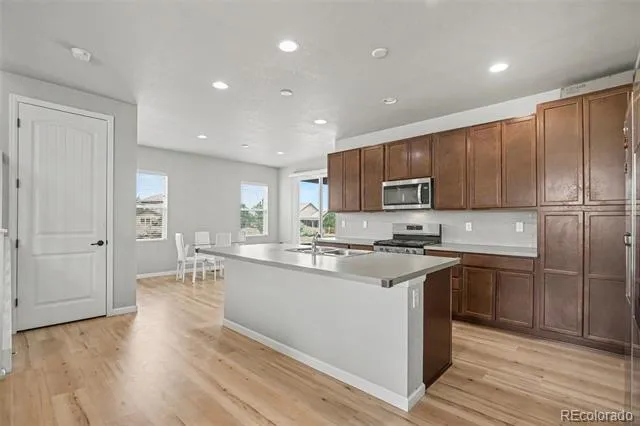 17227 Parkside Drive Commerce City, CO 80022