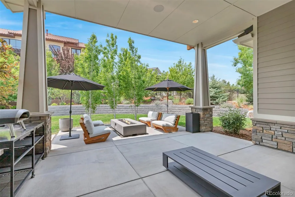 27041 E Long Circle Aurora, CO 80016