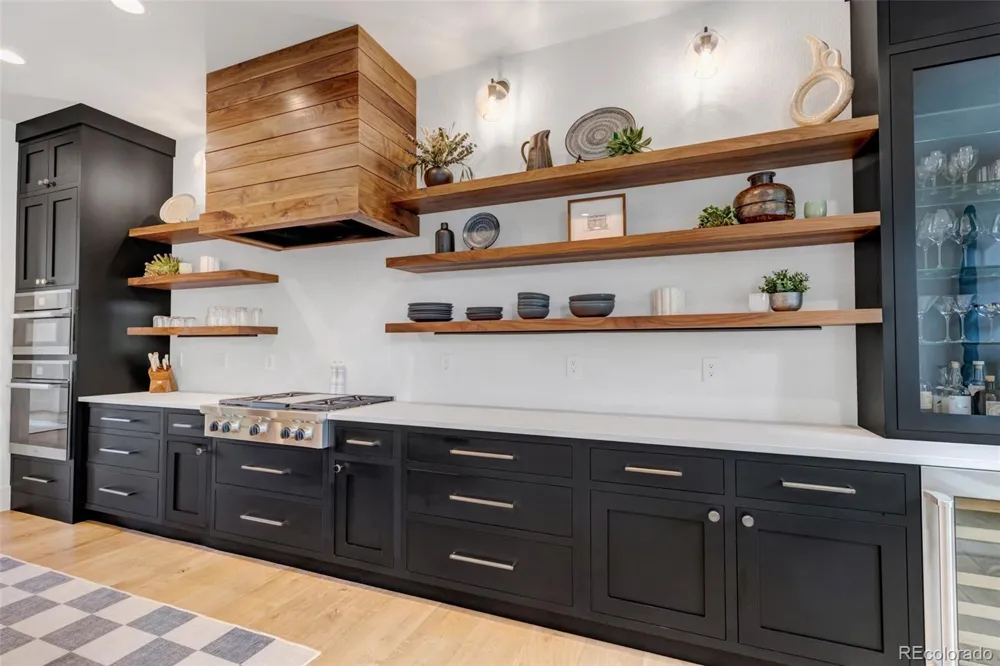 27041 E Long Circle Aurora, CO 80016