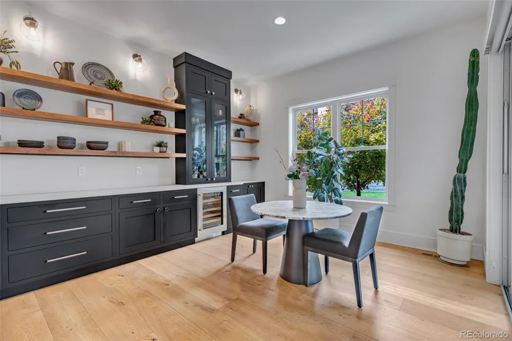 27041 E Long Circle Aurora, CO 80016