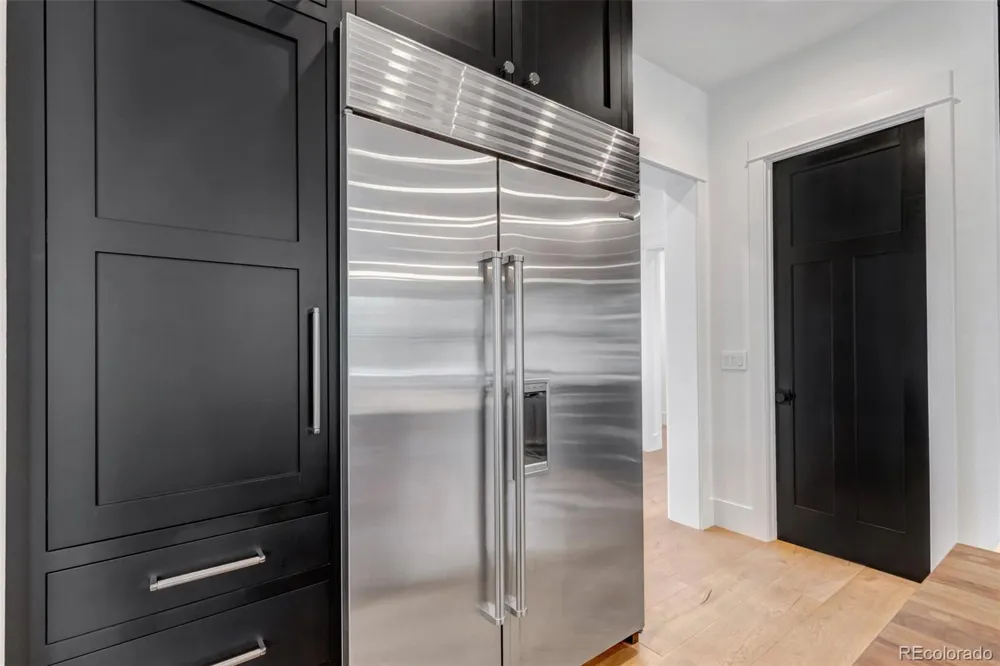 27041 E Long Circle Aurora, CO 80016