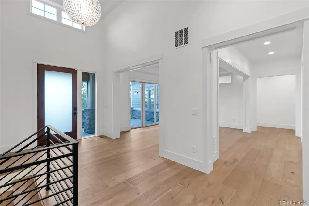 27041 E Long Circle Aurora, CO 80016