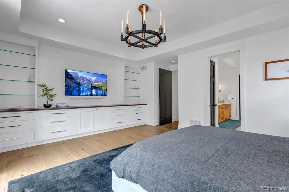 27041 E Long Circle Aurora, CO 80016