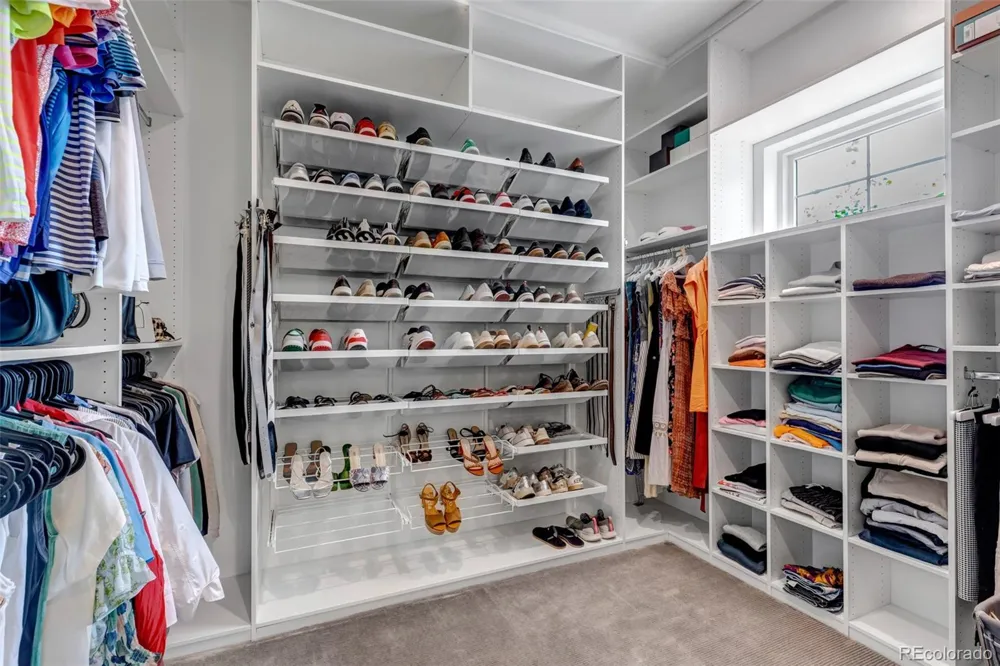 27041 E Long Circle Aurora, CO 80016