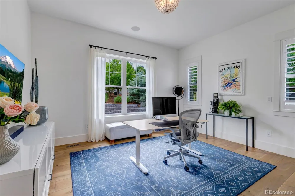 27041 E Long Circle Aurora, CO 80016
