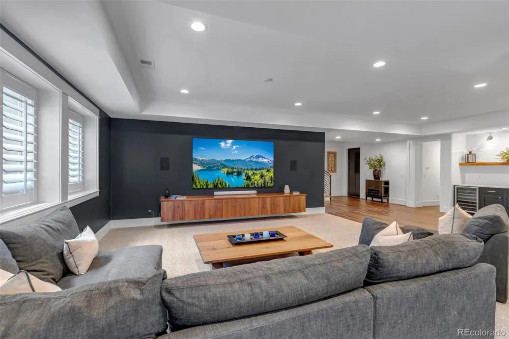 27041 E Long Circle Aurora, CO 80016
