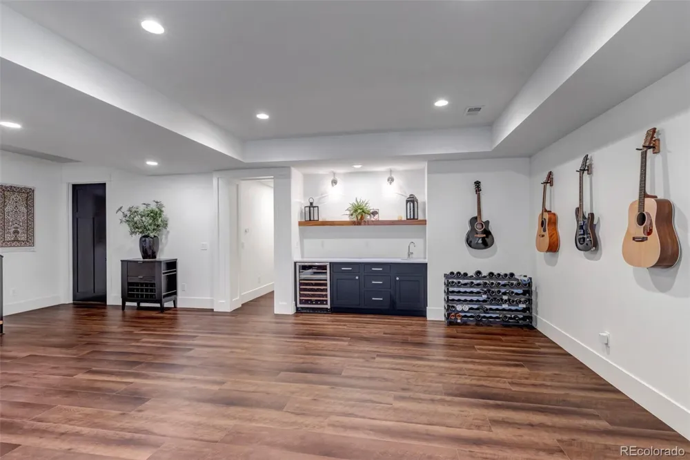 27041 E Long Circle Aurora, CO 80016