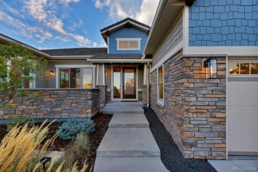 27041 E Long Circle Aurora, CO 80016