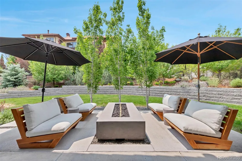 27041 E Long Circle Aurora, CO 80016