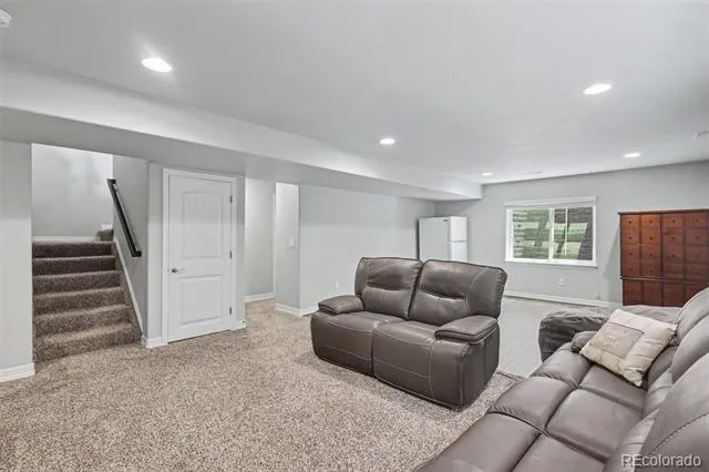 6414 Mountain Dale Drive Colorado Springs, CO 80927