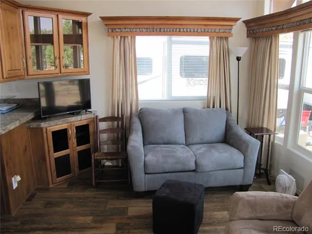 24 Whistle Way Hartsel, CO 80449