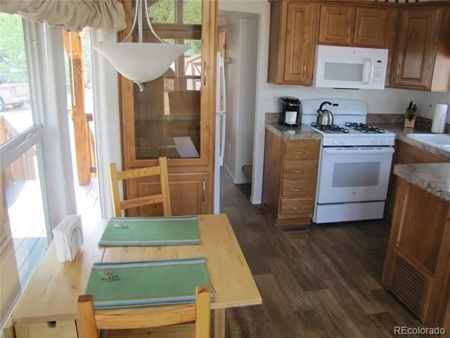 24 Whistle Way Hartsel, CO 80449