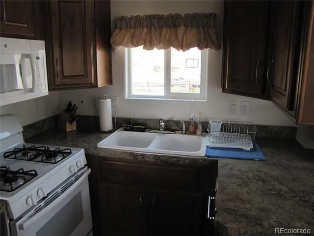 24 Whistle Way Hartsel, CO 80449