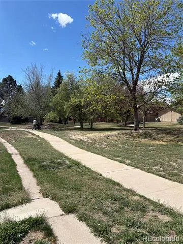 1273 S Crystal Way Aurora, CO 80012