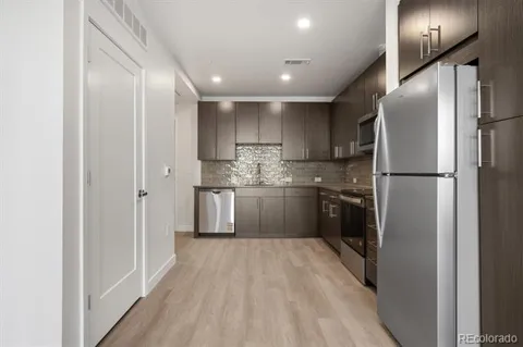 639 29th Street #211