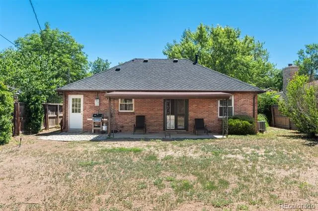 1211 Jasmine Street Denver, CO 80220