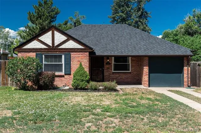 1211 Jasmine Street Denver, CO 80220