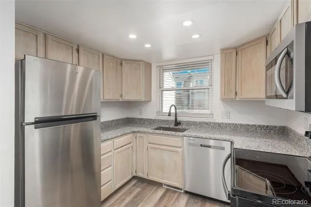 961 S Pitkin Court Aurora, CO 80017