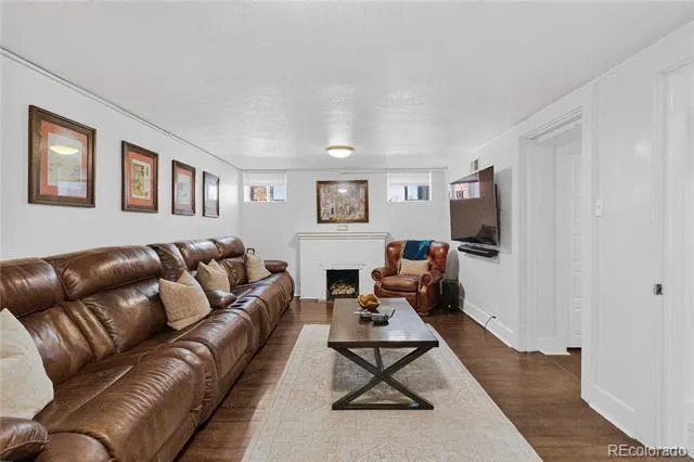 2320 Glencoe Street Denver, CO 80207