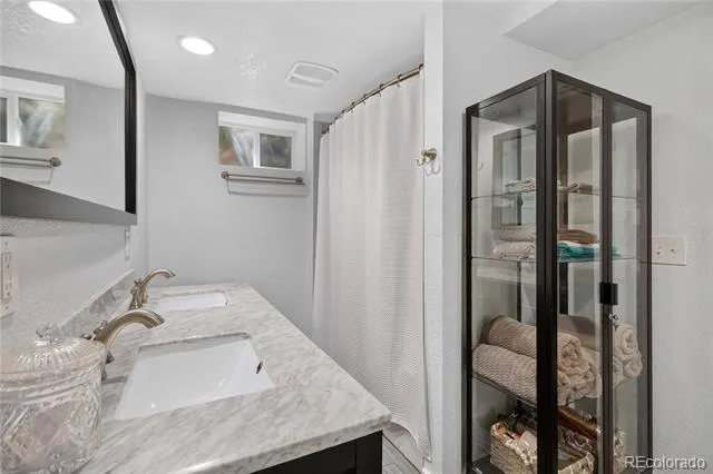 2320 Glencoe Street Denver, CO 80207