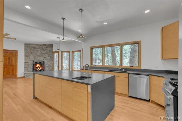 7045 Perry Park Boulevard Larkspur, CO 80118