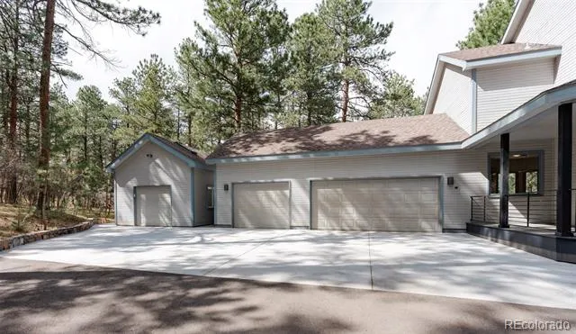 7045 Perry Park Boulevard Larkspur, CO 80118