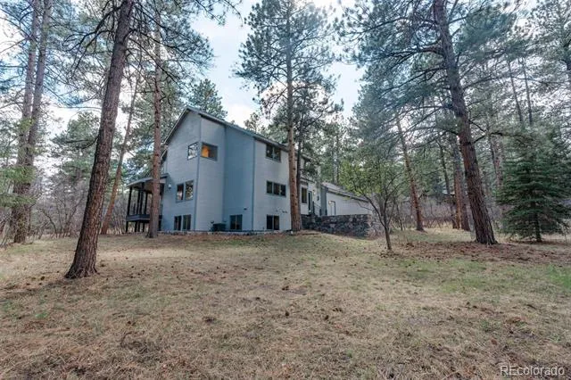 7045 Perry Park Boulevard Larkspur, CO 80118