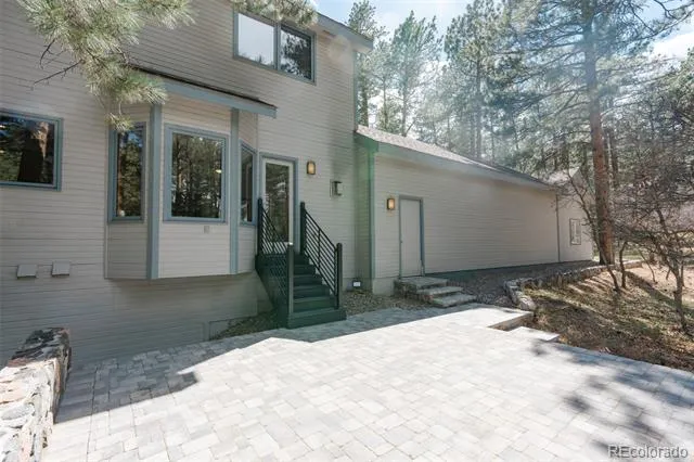 7045 Perry Park Boulevard Larkspur, CO 80118