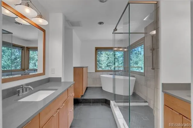 7045 Perry Park Boulevard Larkspur, CO 80118