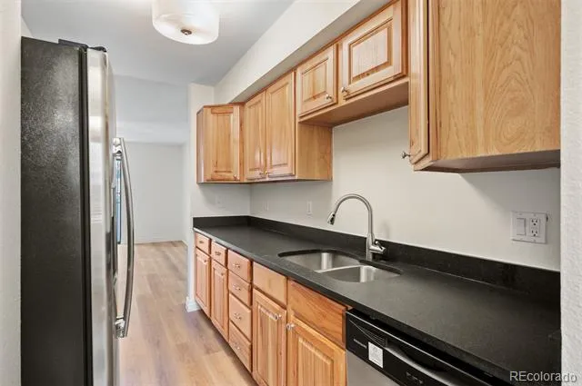1060 S Parker Road #23 Denver, CO 80231