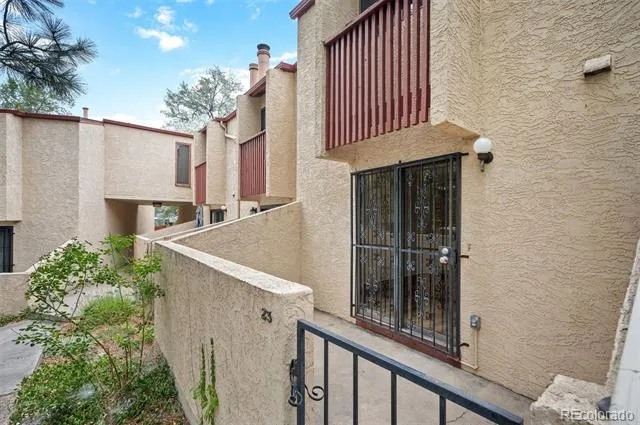 1060 S Parker Road #23 Denver, CO 80231