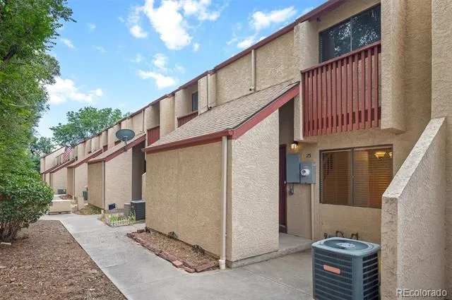 1060 S Parker Road #23 Denver, CO 80231