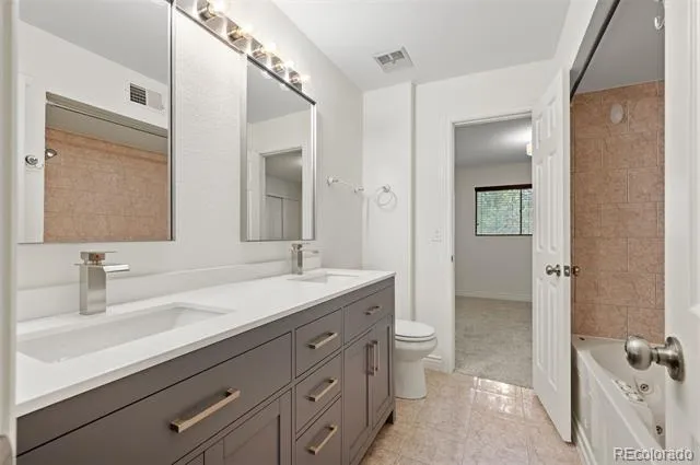 1060 S Parker Road #23 Denver, CO 80231