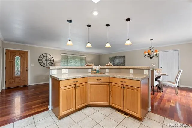 211 Westcott Avenue Colorado Springs, CO 80906