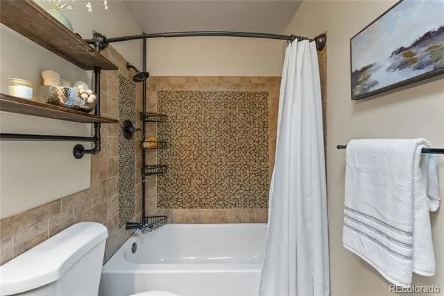 211 Westcott Avenue Colorado Springs, CO 80906