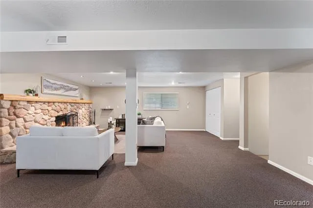 211 Westcott Avenue Colorado Springs, CO 80906