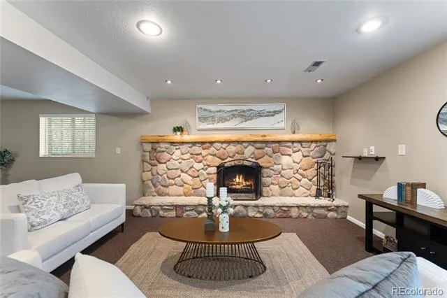 211 Westcott Avenue Colorado Springs, CO 80906