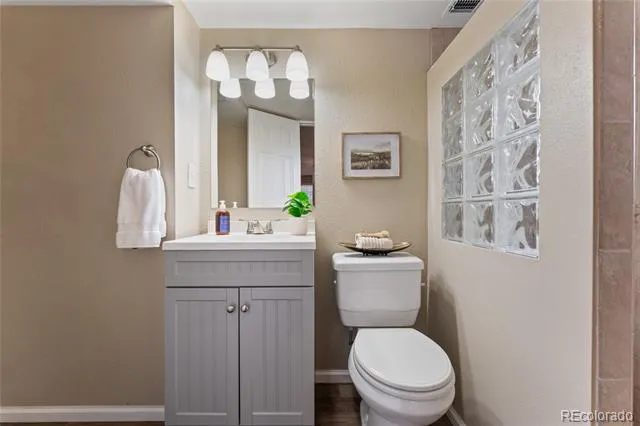 211 Westcott Avenue Colorado Springs, CO 80906
