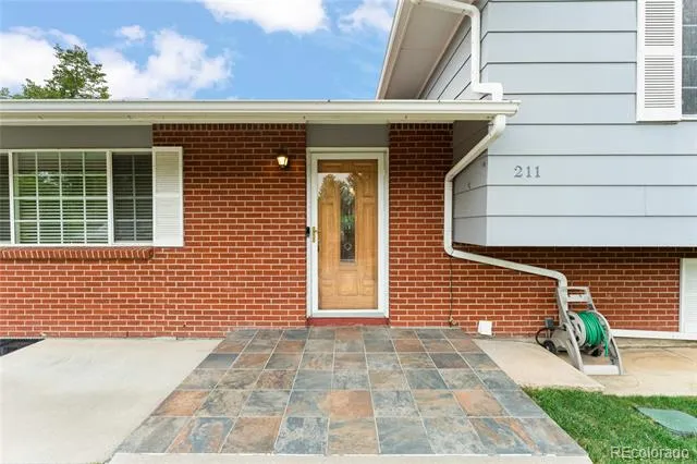 211 Westcott Avenue Colorado Springs, CO 80906