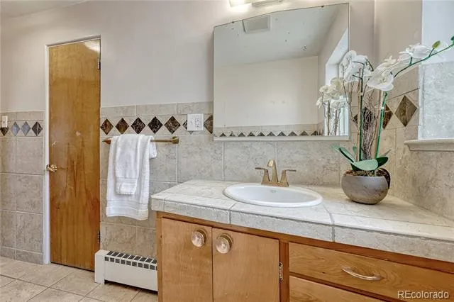 2280 Newland Street Edgewater, CO 80214