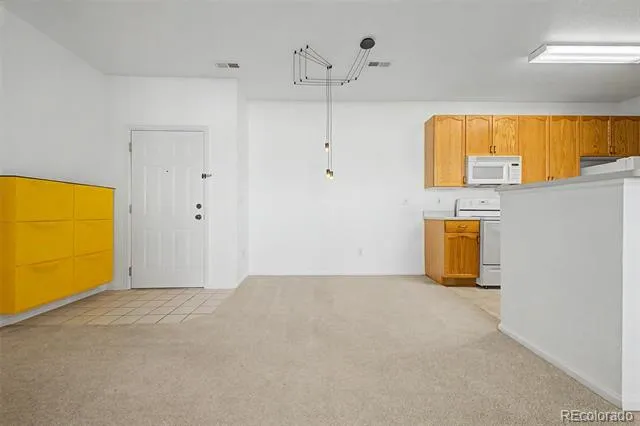 14323 E 1st Drive #302 Aurora, CO 80011