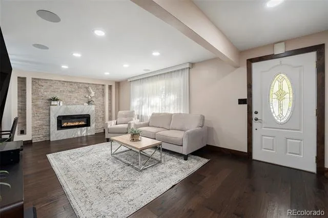 11921 W 70th Place Arvada, CO 80004