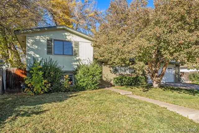 11921 W 70th Place Arvada, CO 80004