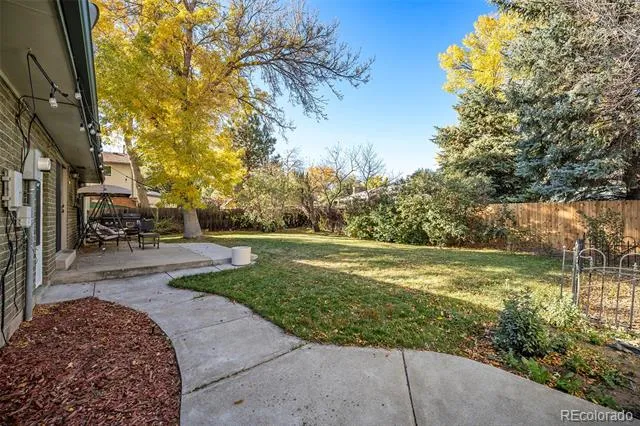 11921 W 70th Place Arvada, CO 80004