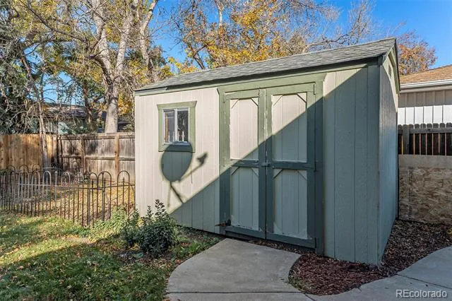 11921 W 70th Place Arvada, CO 80004