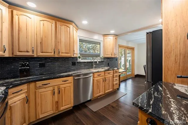 11921 W 70th Place Arvada, CO 80004