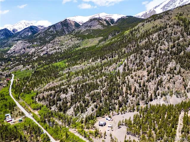10575 Co-82 Twin Lakes, CO 81251